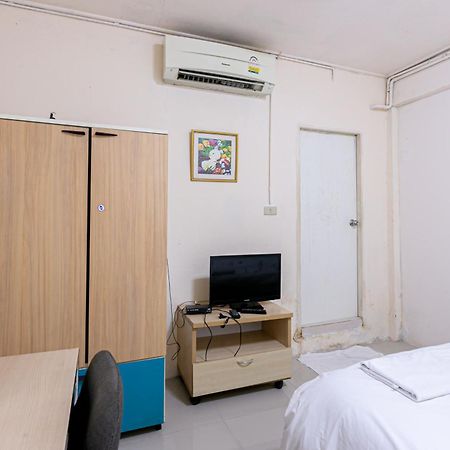 Freesia Saladaeng Silom Apartments Bangkok Ngoại thất bức ảnh