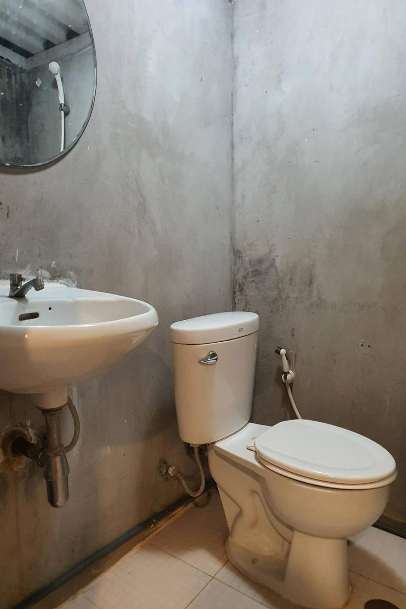 Freesia Saladaeng Silom Apartments Bangkok Ngoại thất bức ảnh