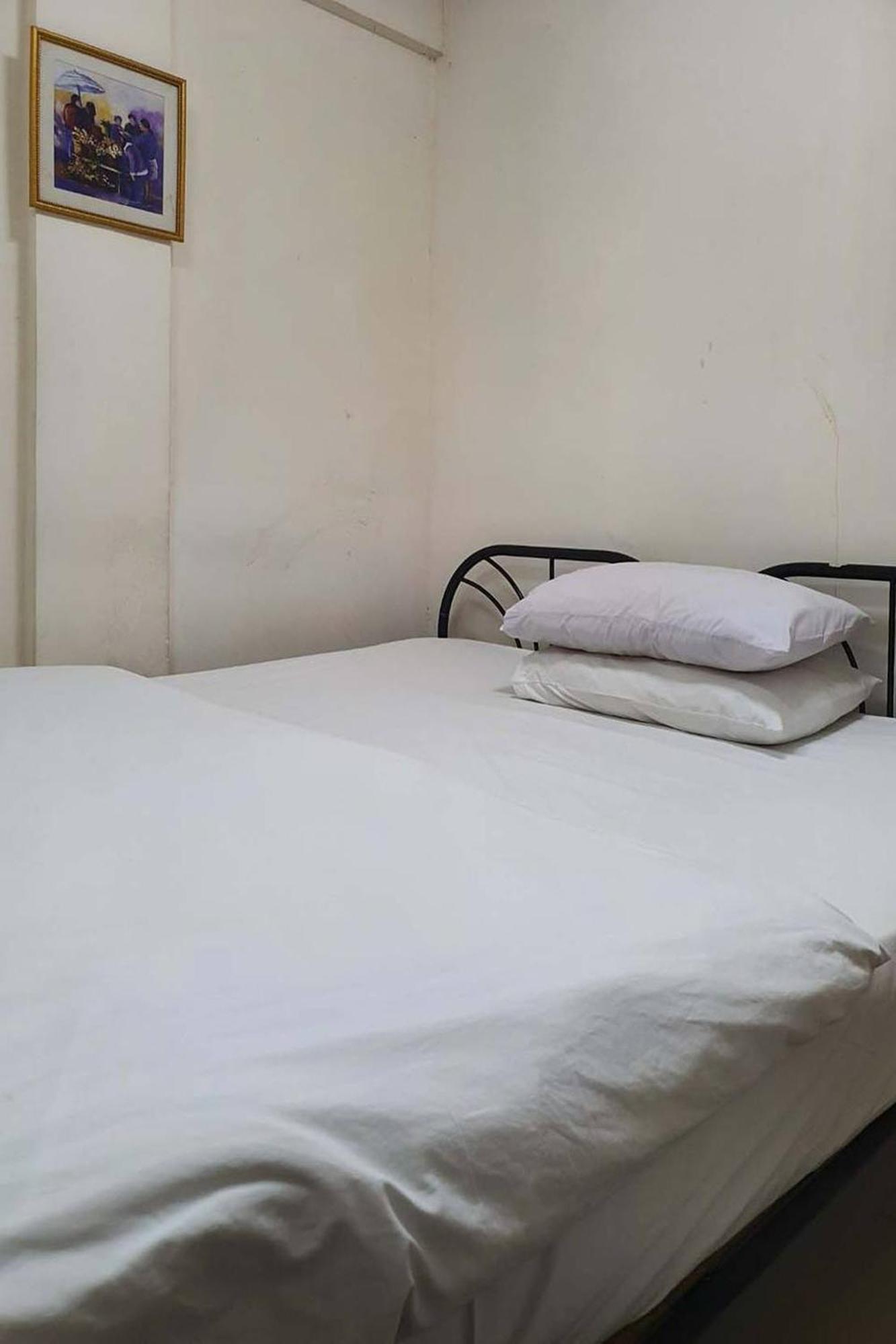 Freesia Saladaeng Silom Apartments Bangkok Ngoại thất bức ảnh