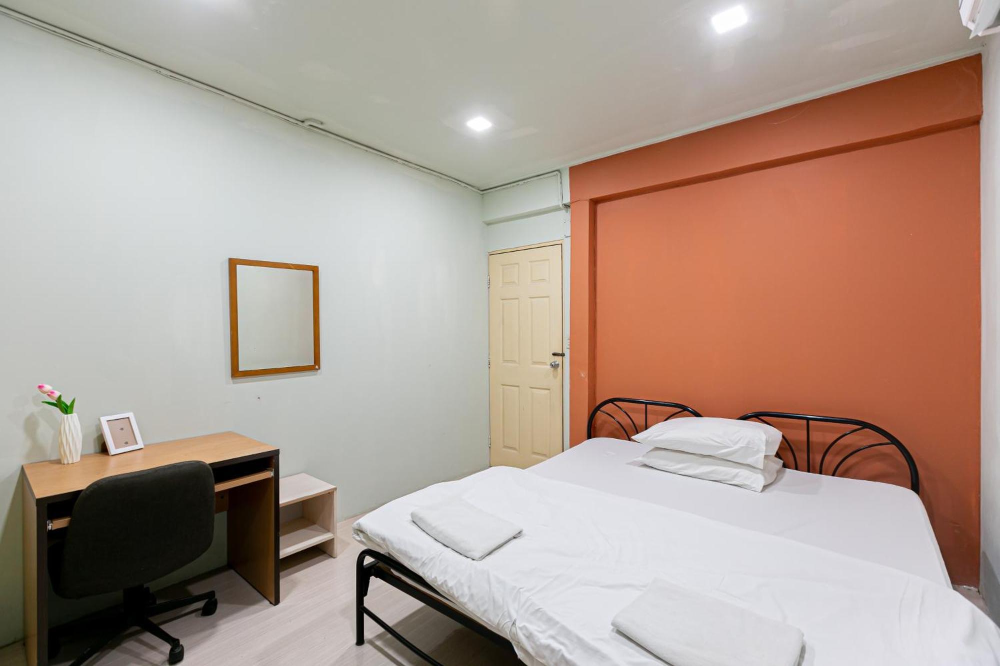 Freesia Saladaeng Silom Apartments Bangkok Ngoại thất bức ảnh